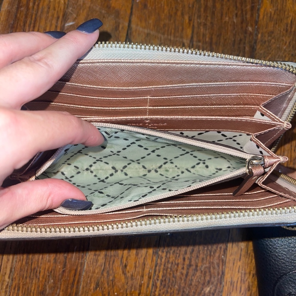 Kate Spade Wallet - Picture 6 of 7